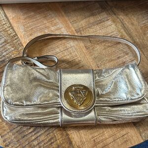 Vintage Hysteria Gucci Gold Leather Medallion Shoulder Bag/Clutch Elegant Glam